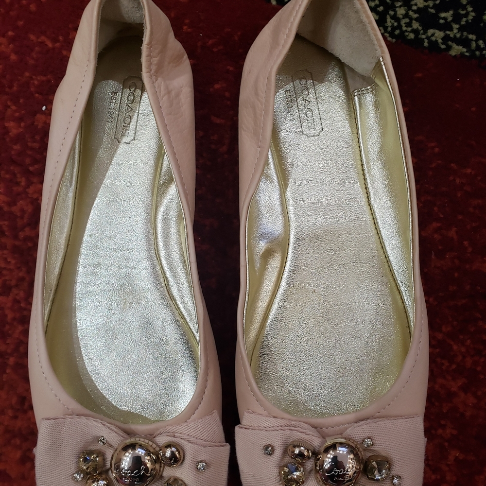Coach flats